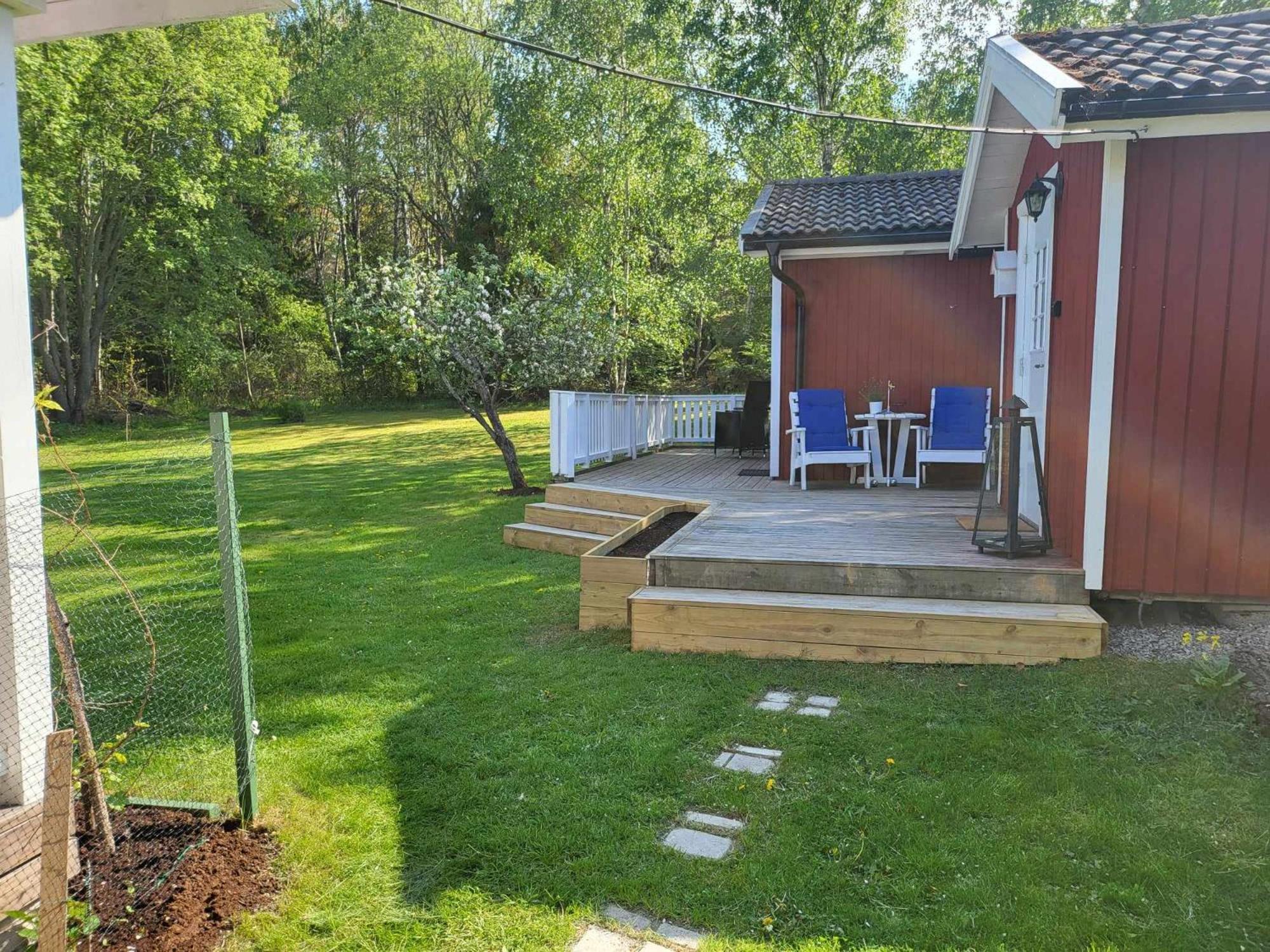 Minihus Med Stor Traedgardstomt Naera Golf Och Hav Villa Trosa Kültér fotó